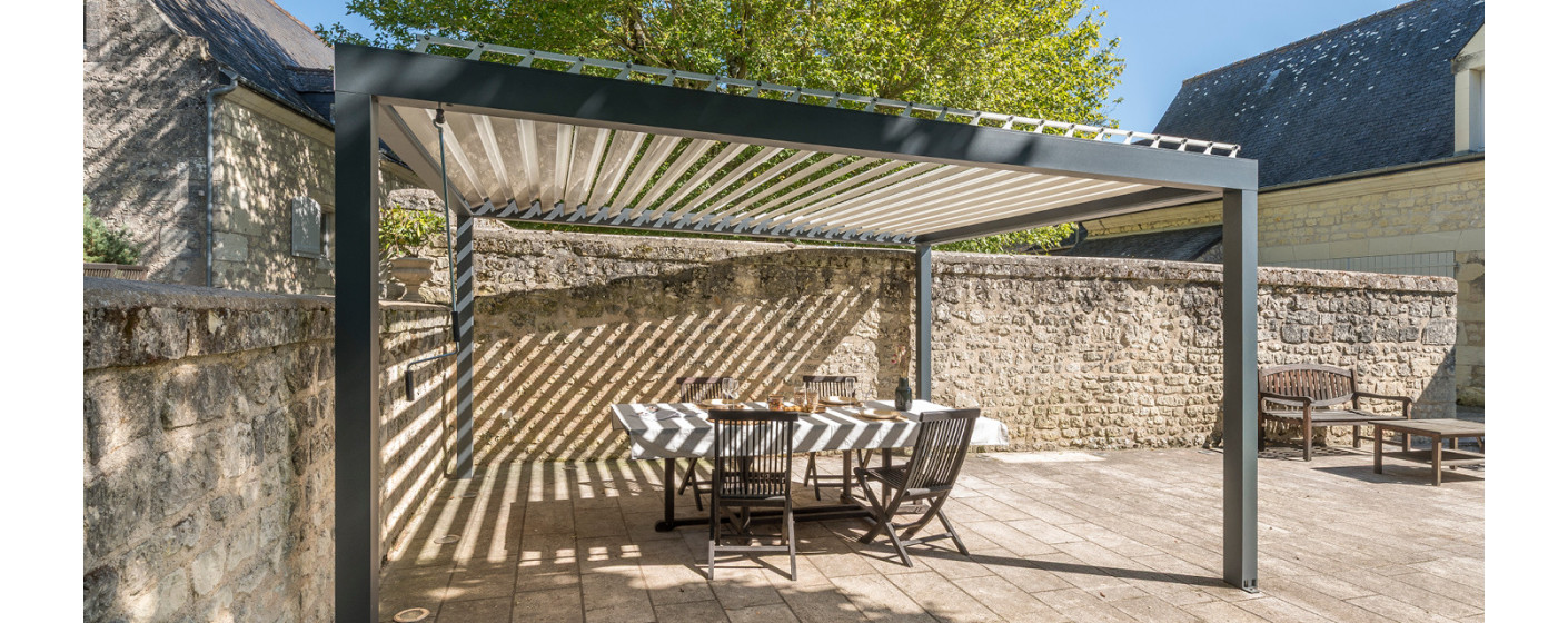 Pergola autoportée en kit | Bioclimatique ou toit plat, 4 poteaux, fabrication française | Coclic Alu